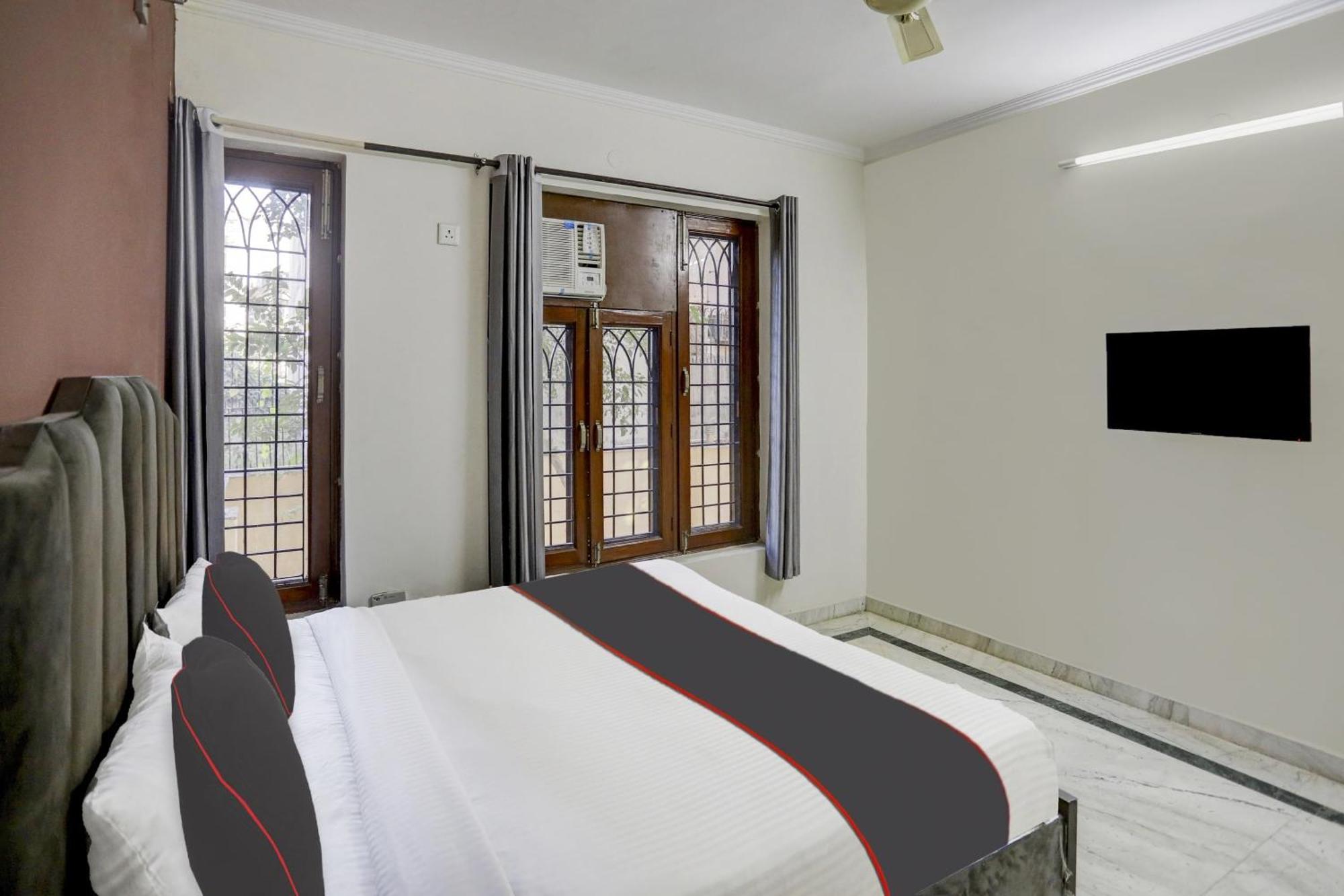 Hotel Capital O Uk House Residency Gurgaon Exterior foto